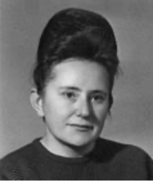 Кахнович Людмила Васильевна
Доцент, кандидат биологических наук. Заведующая кафедрой физиологии и биохимии растений с 1971 по 1991 гг. С 1987 по 1993 гг. — заместитель декана биологического факультета. Автор 155 научных и научно-методических работ. Область научных интересов — исследование состояния и формирования фотосинтетического аппарата растений под действием разнообразных экзогенных и эндогенных факторов, а также разработка критериев оптимизации его работы с целью повышения продуктивности сельскохозяйственных культур.