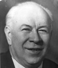 Рокицкий Петр Фомич
Профессор, академик АН БССР. С 1960 по 1969 гг. заведовал кафедрой зоологии позвоночных. Один из основоположников радиационной генетики животных, автор первых учебников по биологической статистике на русском языке. Президент Белорусского общества генетиков и селекционеров (с 1966 г.).